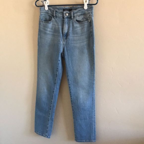 Marc Cain Relaxed Fit High Rise Cropped Denim - Picture 2 of 11
